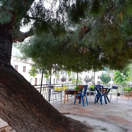 Gazdaságos szálloda Near Greece And Saranda *